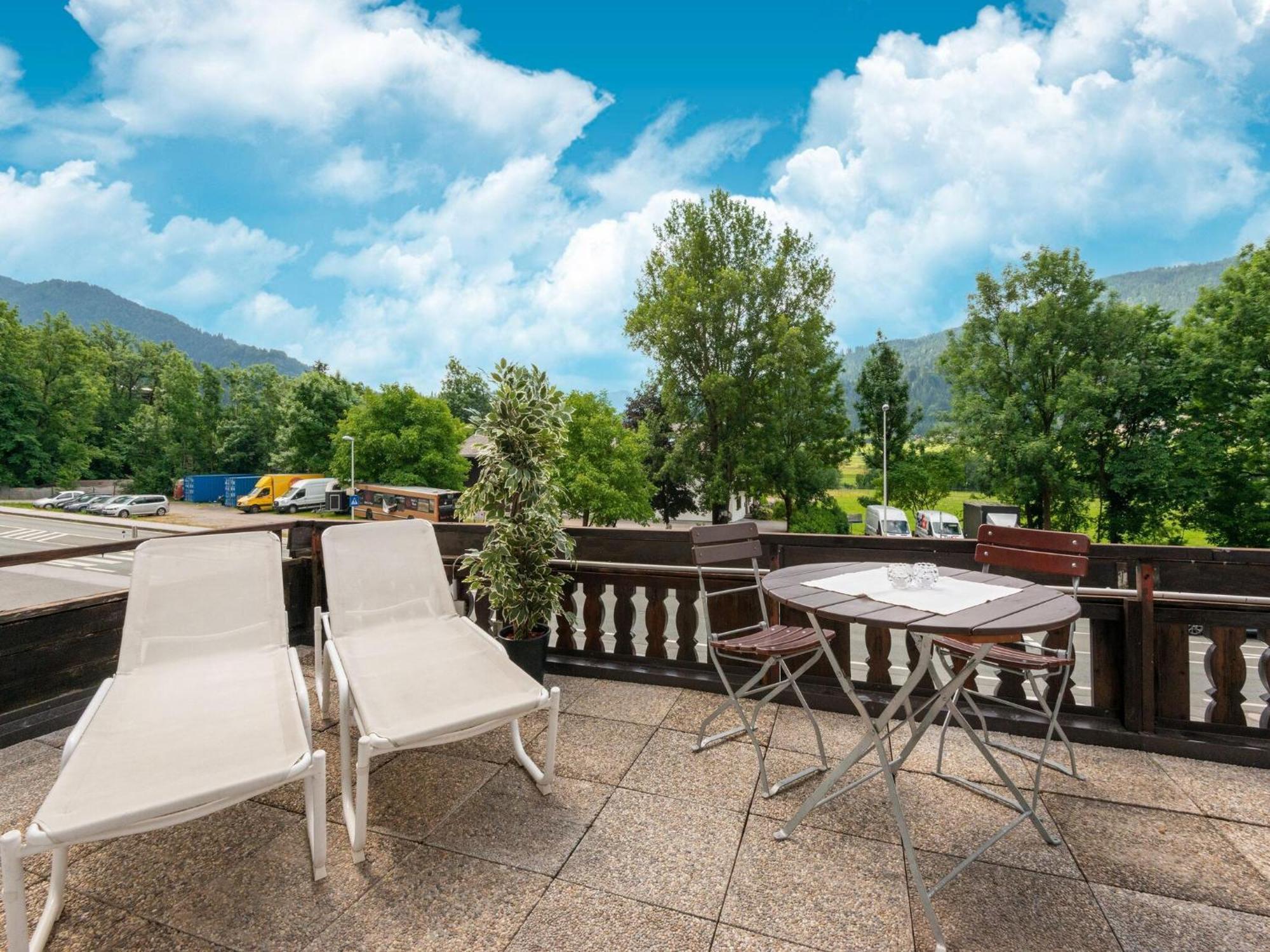 Property In Kirchbichl Esterno foto