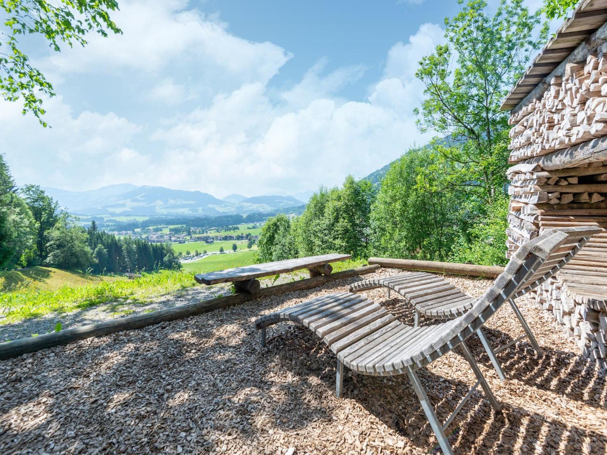 Property In Kirchbichl Esterno foto