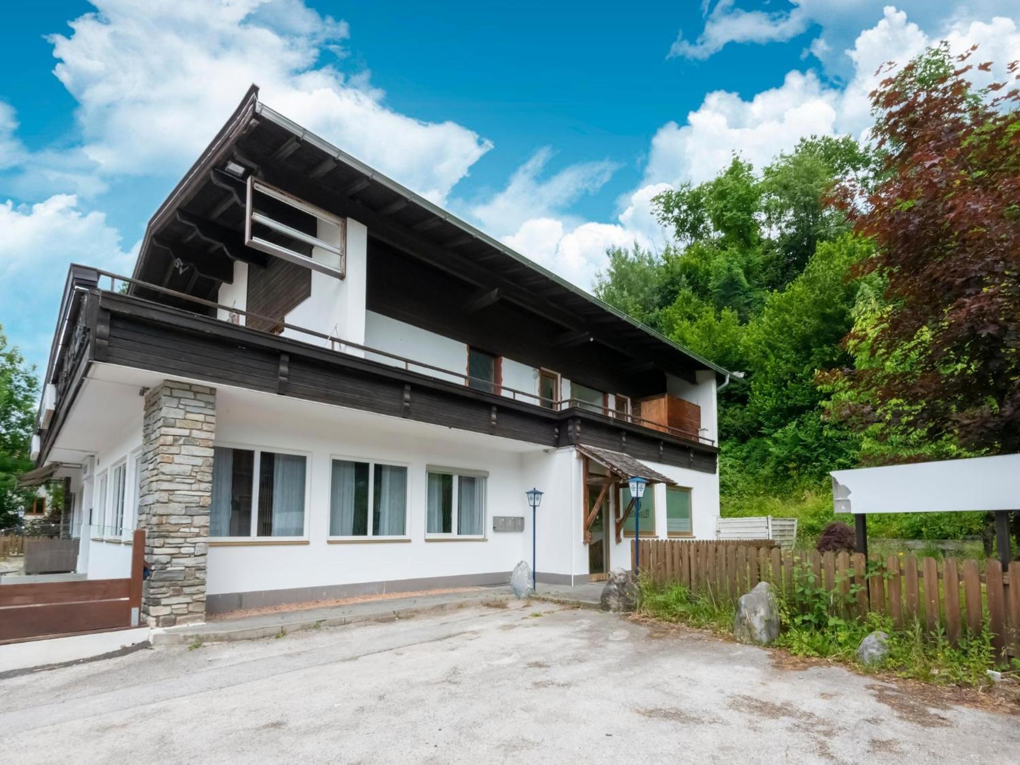 Property In Kirchbichl Esterno foto